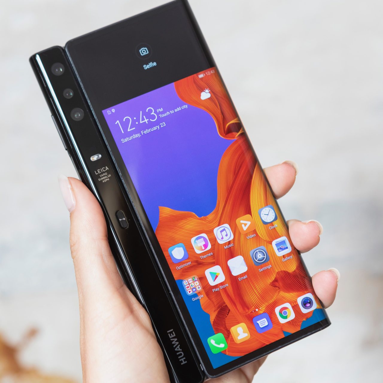 Huawei confirma que trabaja en un teléfono plegable con 5G